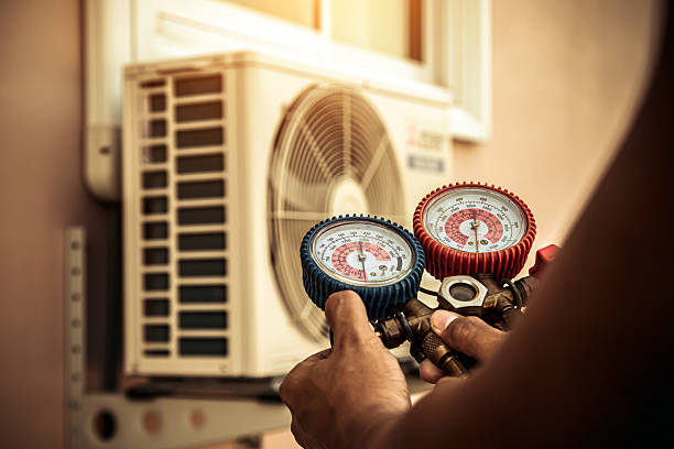 Professional Hvac technician working in Gordonsville, VA